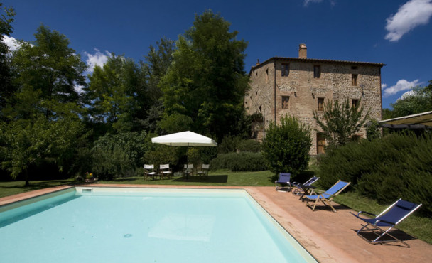 nido-del-falcone_piscina